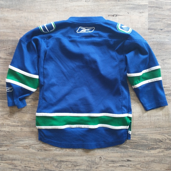 Vancouver Canucks youth jersey - Picture 2 of 2